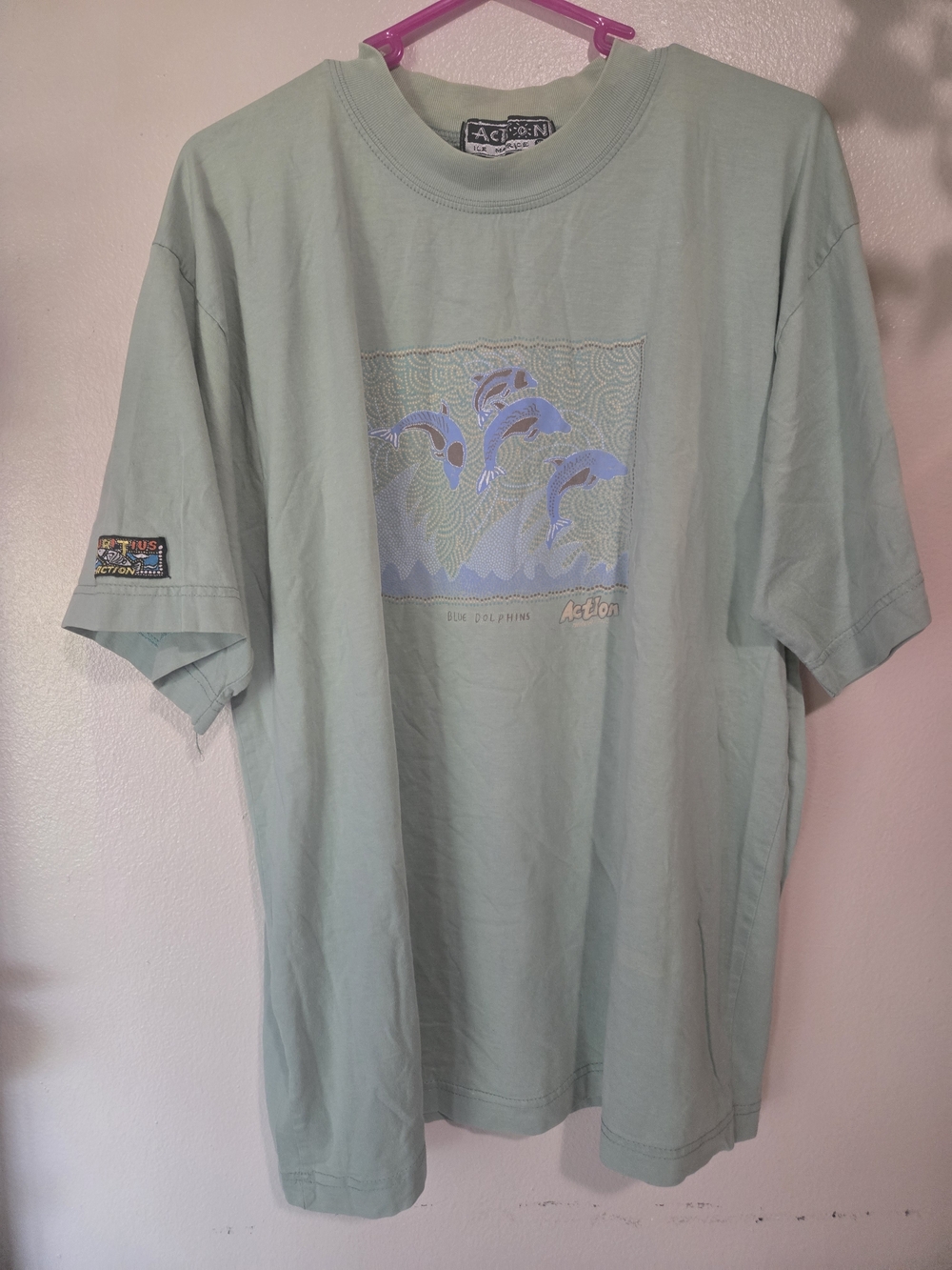 Action In Mauritius XL Sea Dolphin 90s Light Green Graphic Tee